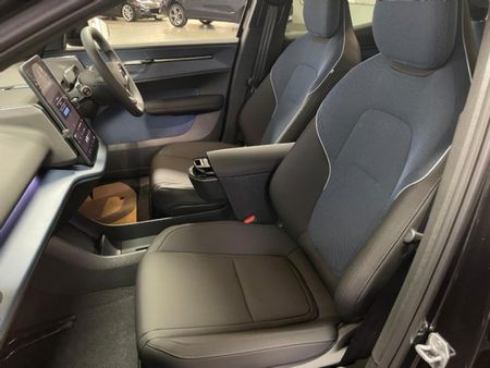 2026-Volvo-EX30-Ultra-Single-Motor-Extended-Range_5