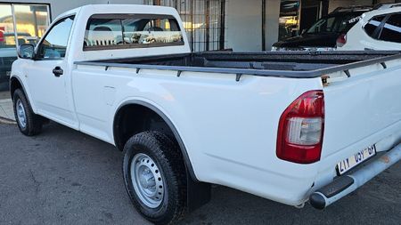 2010-Isuzu-KB-250D-LWB-Single-Cab_2