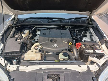 2020-Toyota-Hilux-28-GD-6-Raised-Body-Legend-50-Auto-Extended-Cab_11