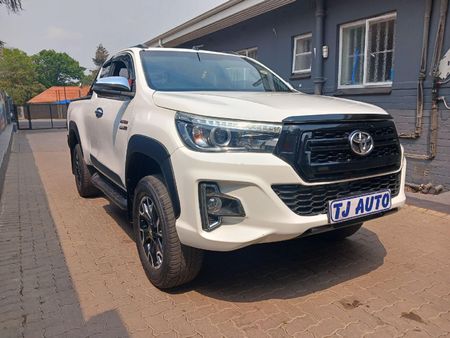 2020-Toyota-Hilux-28-GD-6-Raised-Body-Legend-50-Auto-Extended-Cab_2