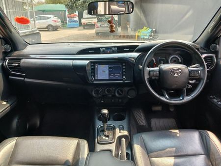 2020-Toyota-Hilux-28-GD-6-Raised-Body-Legend-50-Auto-Extended-Cab_6