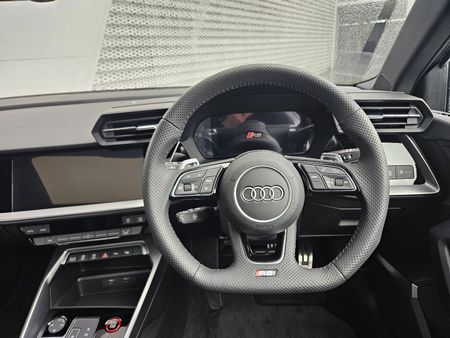 2024-Audi-RS3-Sportback-Quattro-Auto_6