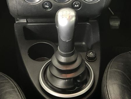 2005-Ford-Fiesta-16i-Ghia-5-dr_10