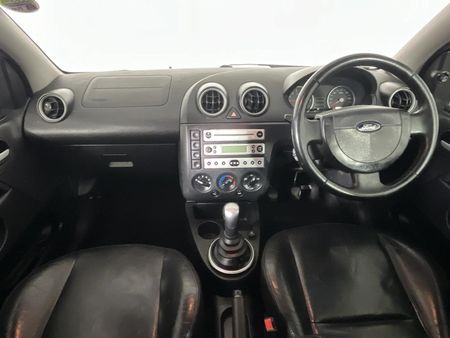 2005-Ford-Fiesta-16i-Ghia-5-dr_1