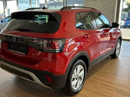 2024-Volkswagen-T-Cross-10-TSI-Life-Auto_3