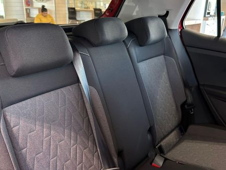 2024-Volkswagen-T-Cross-10-TSI-Life-Auto_8