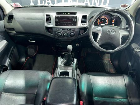 2015-Toyota-Hilux-30-D-4D-Raider-Raised-Body-Single-Cab_9