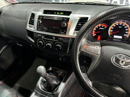 2015-Toyota-Hilux-30-D-4D-Raider-Raised-Body-Single-Cab_10