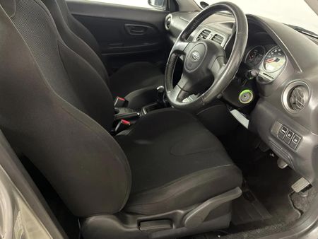 2005-Subaru-Impreza-25-RS-wagon_9