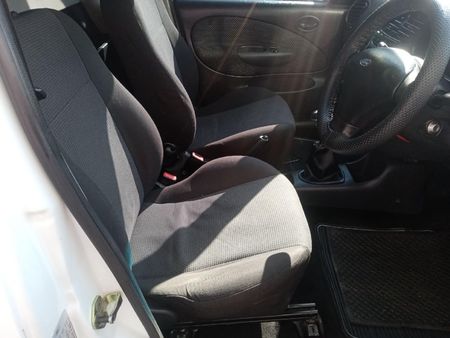 2011-Ford-Bantam-16i-XLT_7