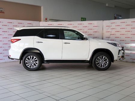 2021-Toyota-Fortuner-28-GD-6-4x4-Auto_9