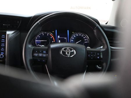 2021-Toyota-Fortuner-28-GD-6-4x4-Auto_15