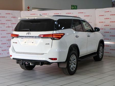 2021-Toyota-Fortuner-28-GD-6-4x4-Auto_18
