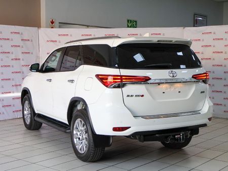 2021-Toyota-Fortuner-28-GD-6-4x4-Auto_21