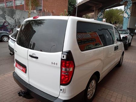 2021-Hyundai-H-1-25-CRDi-Panel-Van-Auto_5
