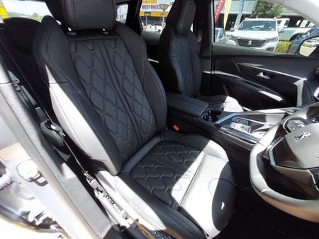 2024-Peugeot-3008-16T-Allure-Auto_11
