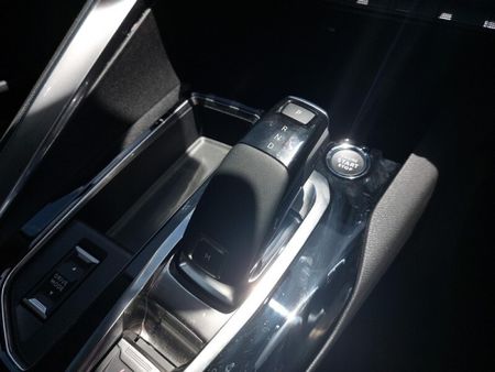 2024-Peugeot-3008-16T-Allure-Auto_18