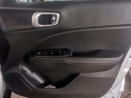 2022-Hyundai-Venue-10T-Executive_9