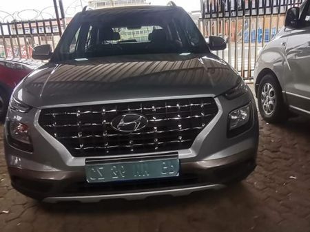 2022-Hyundai-Venue-10T-Executive_2