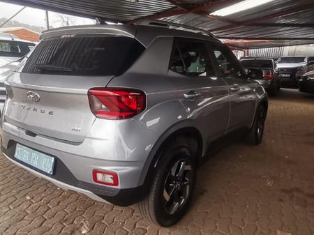 2022-Hyundai-Venue-10T-Executive_3