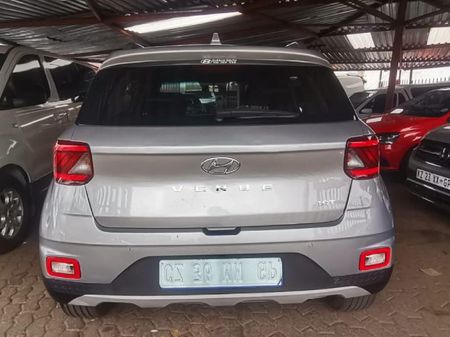 2022-Hyundai-Venue-10T-Executive_4