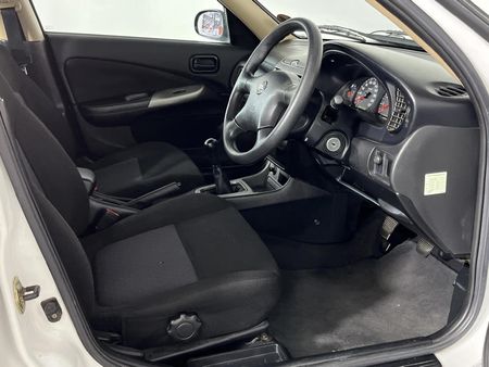 2007-Nissan-Almera-16-Comfort_9