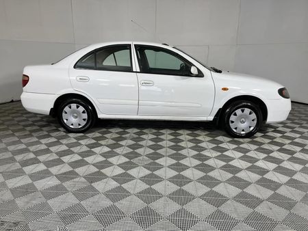 2007-Nissan-Almera-16-Comfort_14