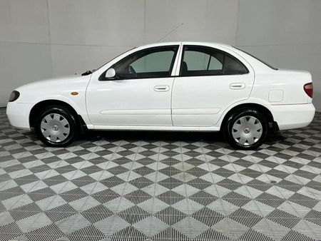 2007-Nissan-Almera-16-Comfort_16