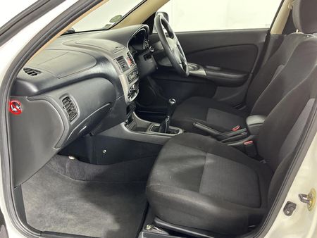 2007-Nissan-Almera-16-Comfort_8