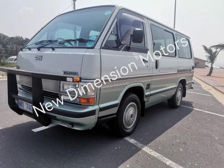 1989-Toyota-Hi-Ace-GLX-Executive_1