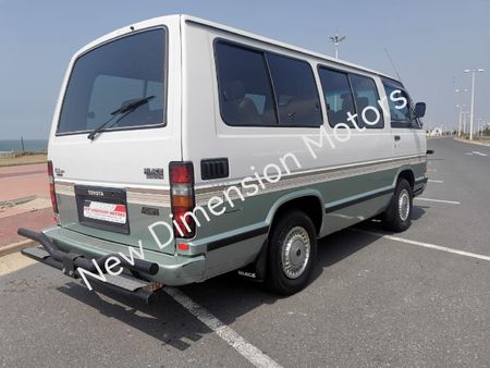 1989-Toyota-Hi-Ace-GLX-Executive_3