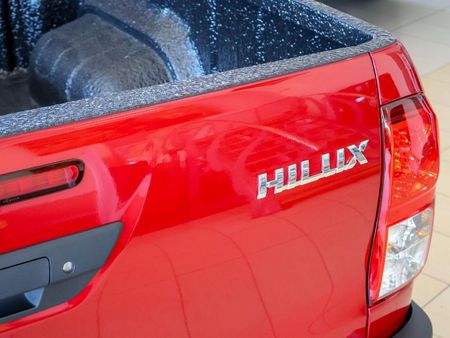 2024-Toyota-Hilux-24-GD-6-Raised-Body-Raider-Auto-Double-Cab_9
