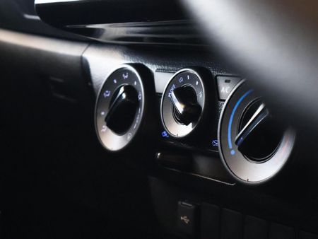 2024-Toyota-Hilux-24-GD-6-Raised-Body-Raider-Auto-Double-Cab_11