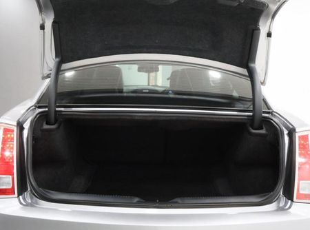 2014-Chrysler-300C-SRT8_14