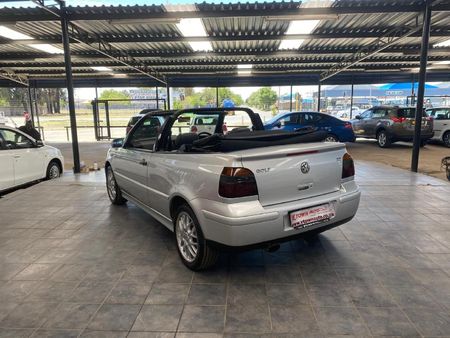 2000-Volkswagen-Golf-Cabriolet_3