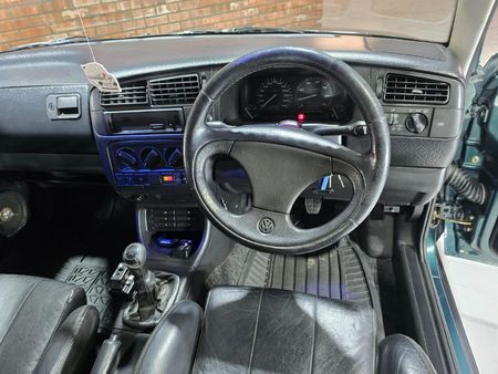 1994-Volkswagen-Jetta-VR6-Executive_6