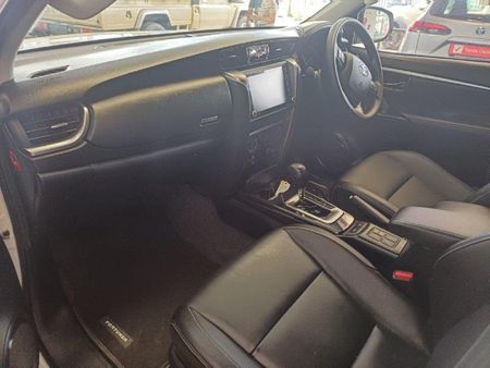 2022-Toyota-Fortuner-24-GD-6-4x4-Auto_6
