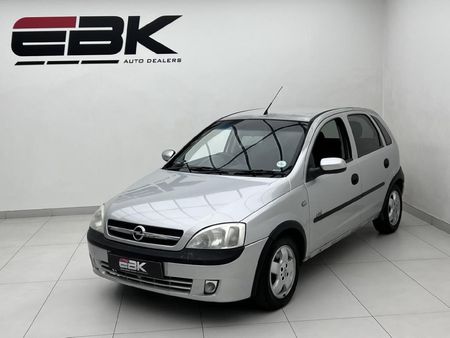 2004-Opel-Corsa-14i_2