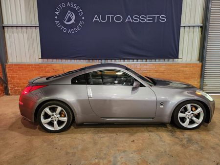 2007-Nissan-350Z-Coupe_3