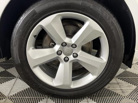 2010-Audi-Q5-20-TFSI-quattro-Auto_3