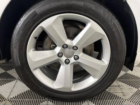 2010-Audi-Q5-20-TFSI-quattro-Auto_4