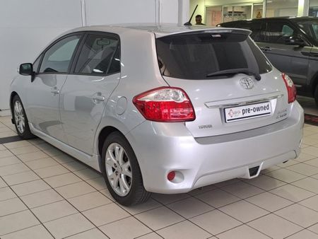 2013-Toyota-Auris-16-TRD_2