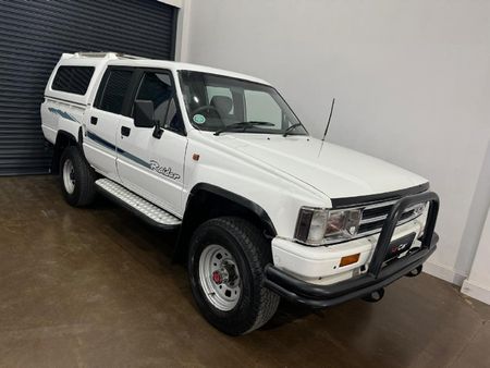 1997-Toyota-Hilux-2400-4x4-Double-Cab_0