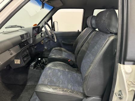 1997-Toyota-Hilux-2400-4x4-Double-Cab_10