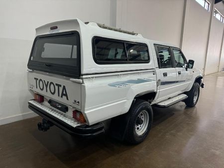 1997-Toyota-Hilux-2400-4x4-Double-Cab_3