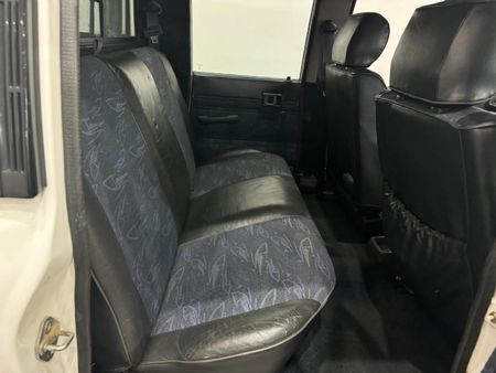 1997-Toyota-Hilux-2400-4x4-Double-Cab_8
