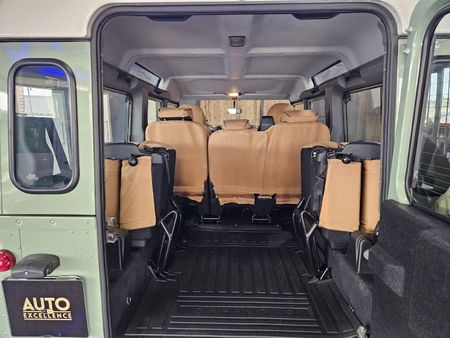 2016-Land-Rover-Defender-110-22D-Station-Wagon-Heritage_6