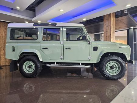 2016-Land-Rover-Defender-110-22D-Station-Wagon-Heritage_7