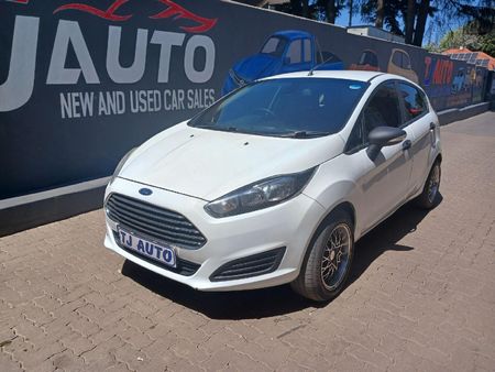 2015-Ford-Fiesta-10-EcoBoost-Trend-5-dr-Auto_0