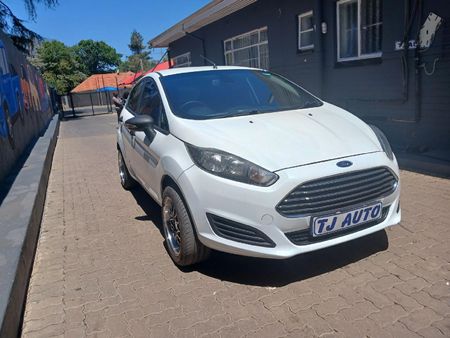 2015-Ford-Fiesta-10-EcoBoost-Trend-5-dr-Auto_2